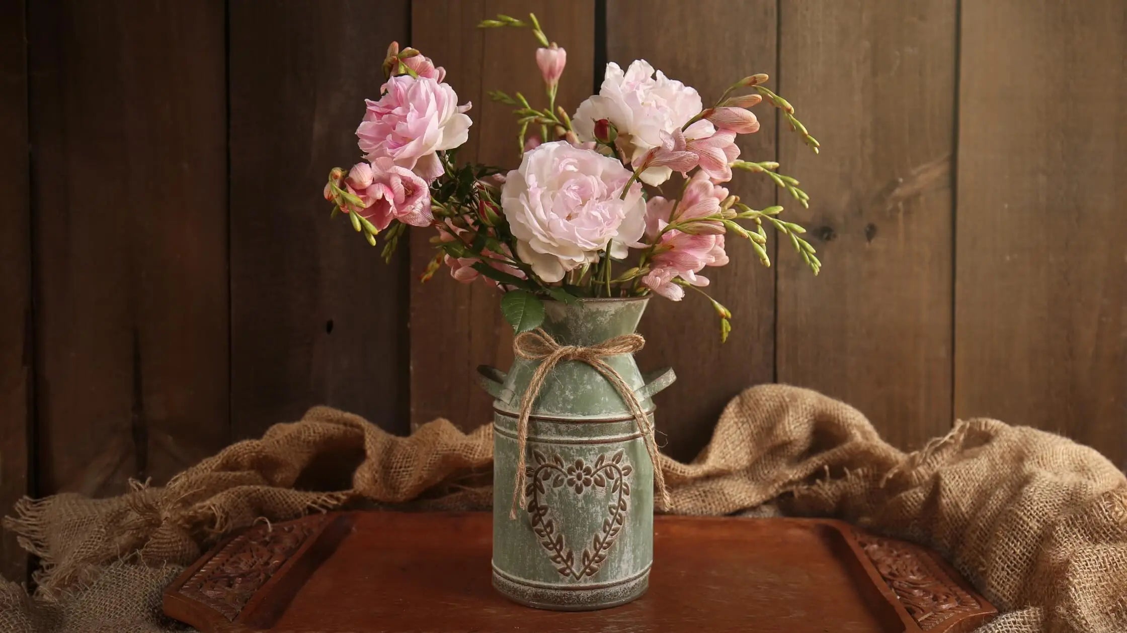 13 Flower Vase Ideas for Living Room 