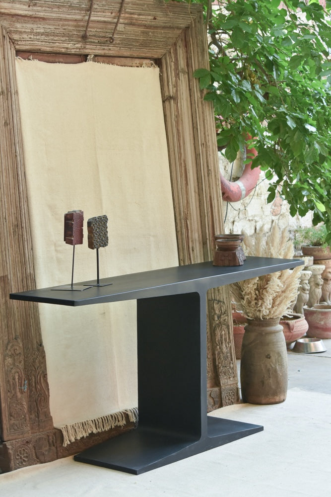 Top 7 Decorative Objects for Bookshelves, Consoles and Coffee Tables