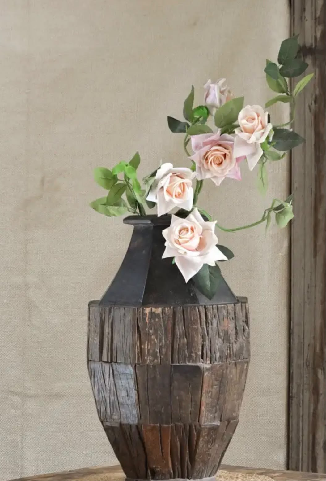 13 Flower Vase Ideas for Living Room