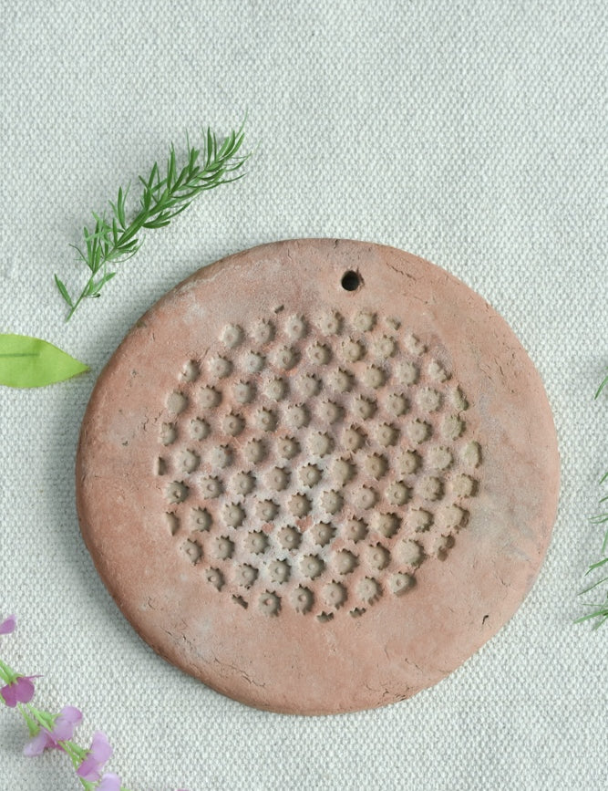 Ekaurr Block-Printed Terracotta Risers