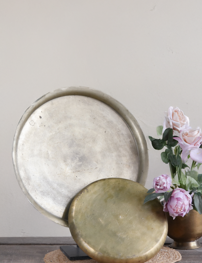 Vintage brass decorative plate curated by Ekaurr