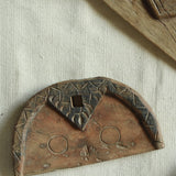 Ekaurr Antique Style Wooden Spade Plaques handcrafted vintage-inspired wooden wall plaques in a spade form with aged distressed finish, artisan decorative wall accent for rustic and eclectic home styling