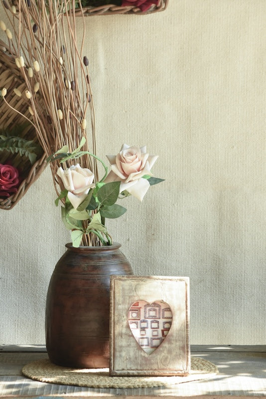 Ekaurr A Place for Your Heart reclaimed wood photo frame with heart-shaped window opening, handcrafted Valentine's Day keepsake gift for memories and love notes
