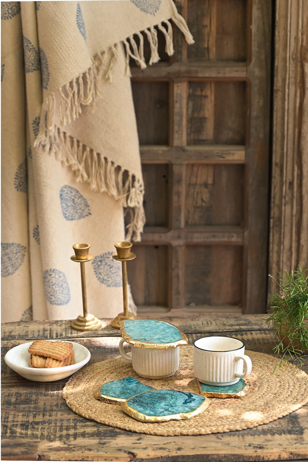 Ekaurr Agate Coasters set of 4 natural agate stone slices with translucent mineral banding in earthy and jewel tones, luxury artisan stone table accessory for dining tables and eclectic living spaces