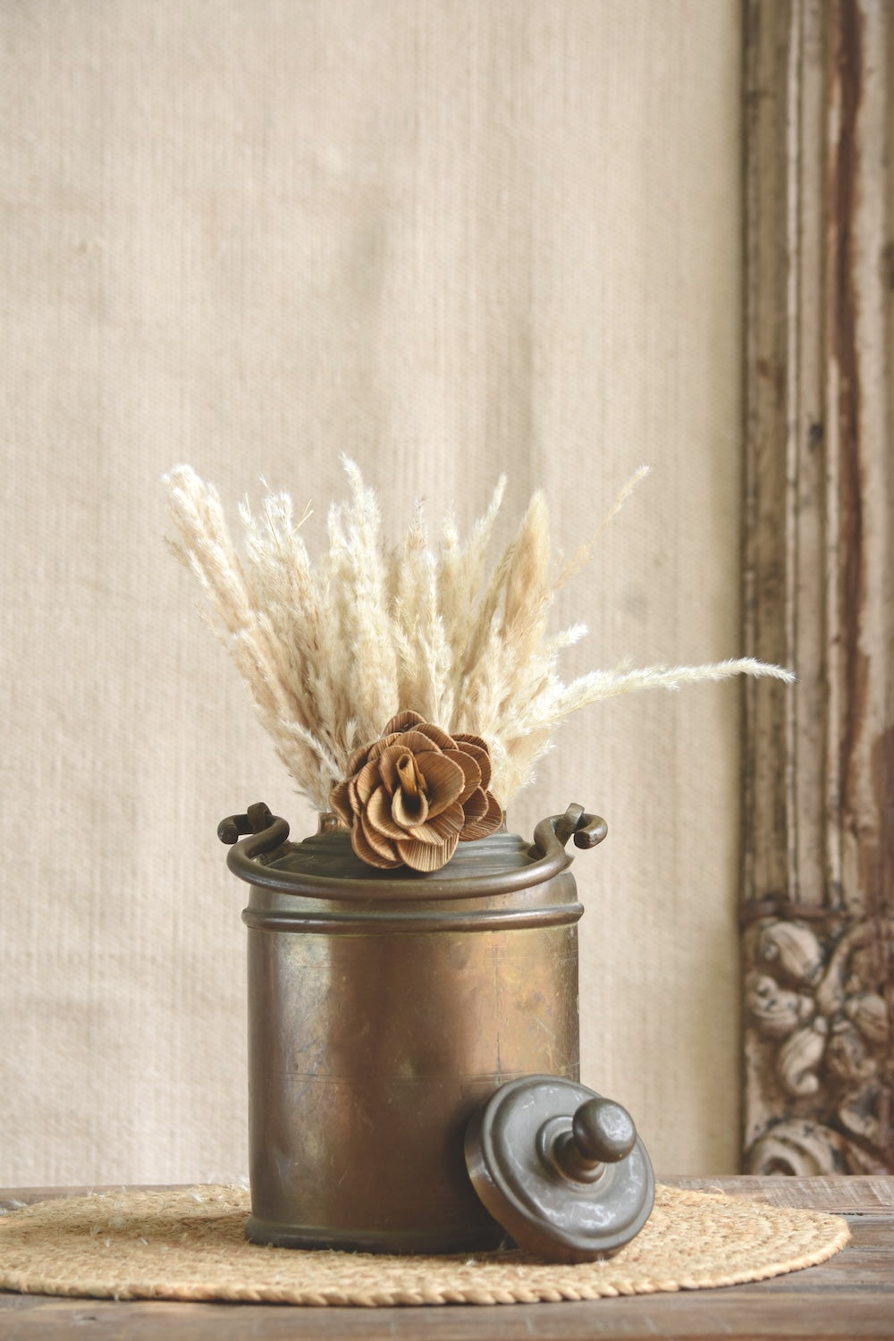 Ekaurr Brass Milk Pot with Lid Small – vintage collectible brass milk pot with lid, repurposed as a planter or decorative kitchen accent with aged patina