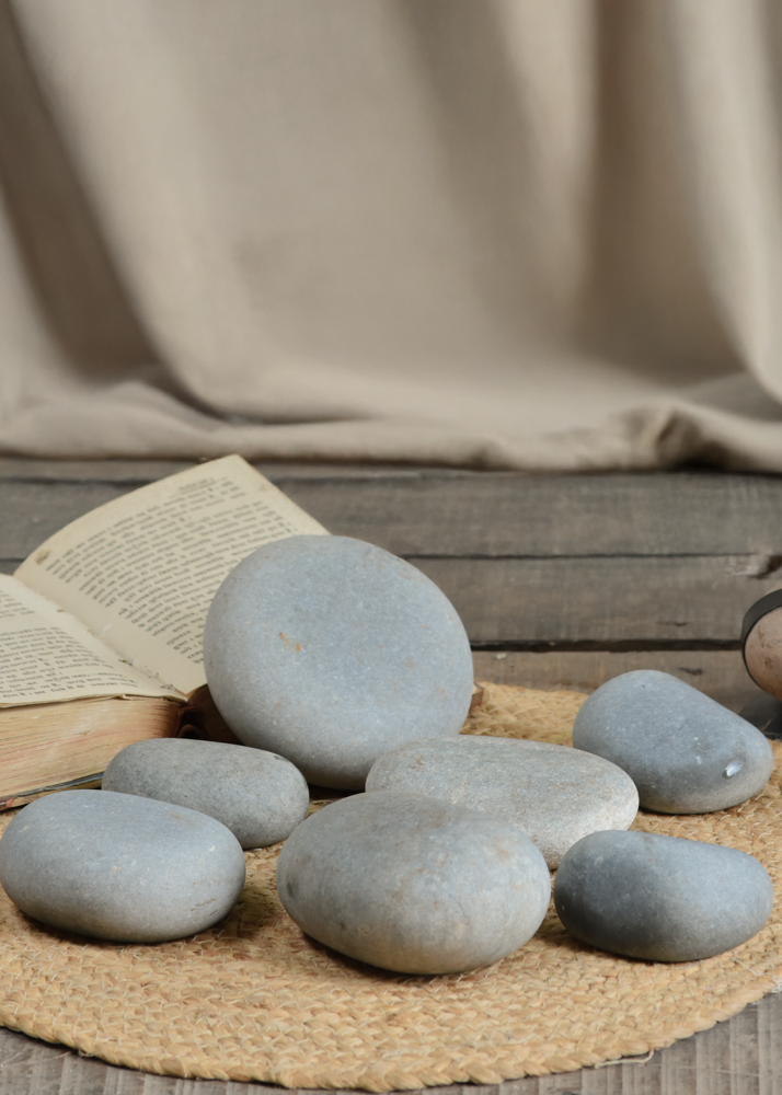 Ekaurr Coastal Grey Pebbles set of handpicked natural grey decorative stones in assorted organic shapes, ethically sourced unpolished pebbles for bowls, trays and tablescapes