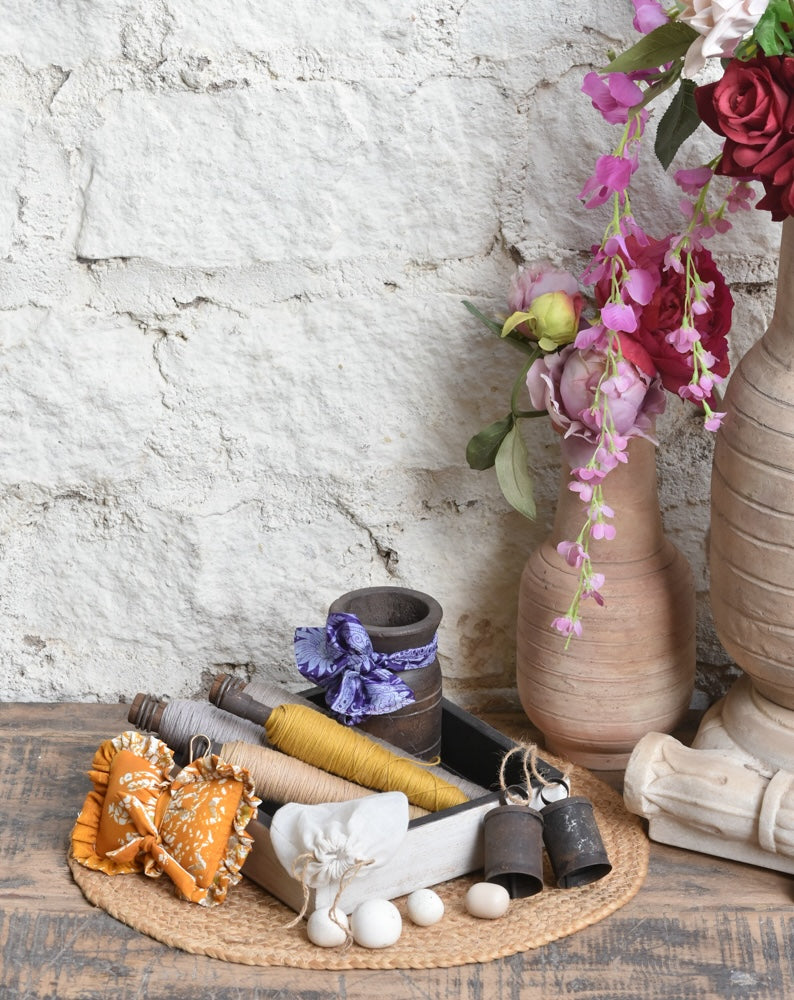 Ekaurr Crafted Treasures Gift Set curated artisan gift set of handcrafted home decor treasures in natural materials with complimentary greeting card, thoughtful sustainable gifting for home styling and meaningful occasions