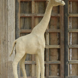 Ekaurr Curious Giraffe handcrafted jute sculpture of a tall giraffe with an alert inquisitive pose, earthy natural fibre wildlife figurine for home decor and nature-themed styling