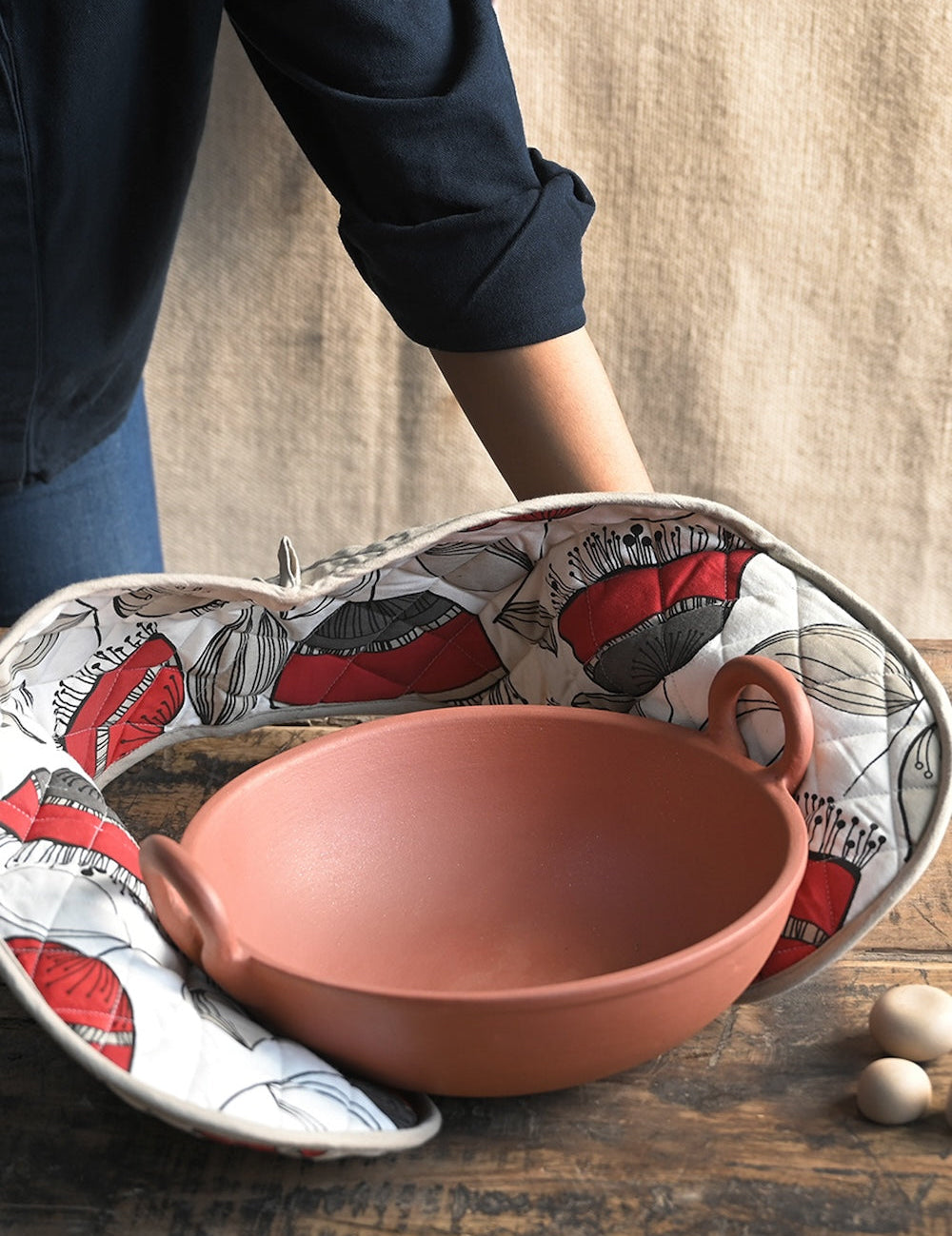 Ekaurr Dual Utility Mitten in Floral Print handcrafted double-sided oven mitten in a cheerful floral fabric print, artisan functional kitchen accessory for heat protection and colour in conscious home cooking