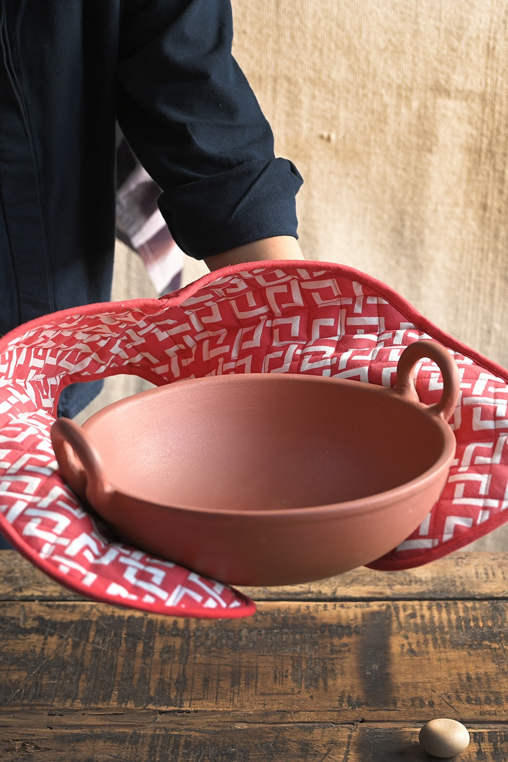 Ekaurr Dual Utility Mitten in Red and White handcrafted double-sided oven mitten in bold red and white fabric, artisan functional kitchen accessory for heat protection and classic colour in conscious home cooking