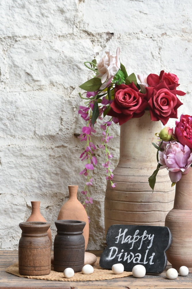 Ekaurr Earth Craft Gift Set curated artisan gift of an emblem chalkboard handcrafted wooden and terracotta vases and a set of decorative natural pebbles with complimentary greeting card, grounding sustainable gifting celebrating Indian wood and clay craft for home styling