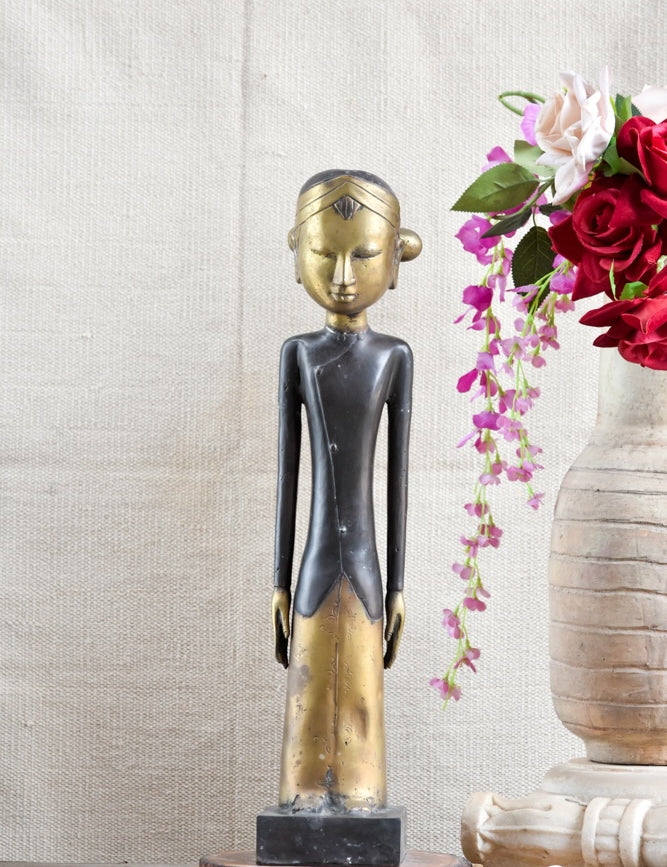 Ekaurr Golden Harmony Couple set of 2 handcrafted ceramic figurines in warm golden finish, artisan paired sculpture representing togetherness for home decor or gifting