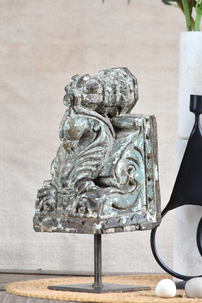 Ekaurr The Guardian Pillar Bracket Decorative Stand side view showing full carved column height and decorative bracket top