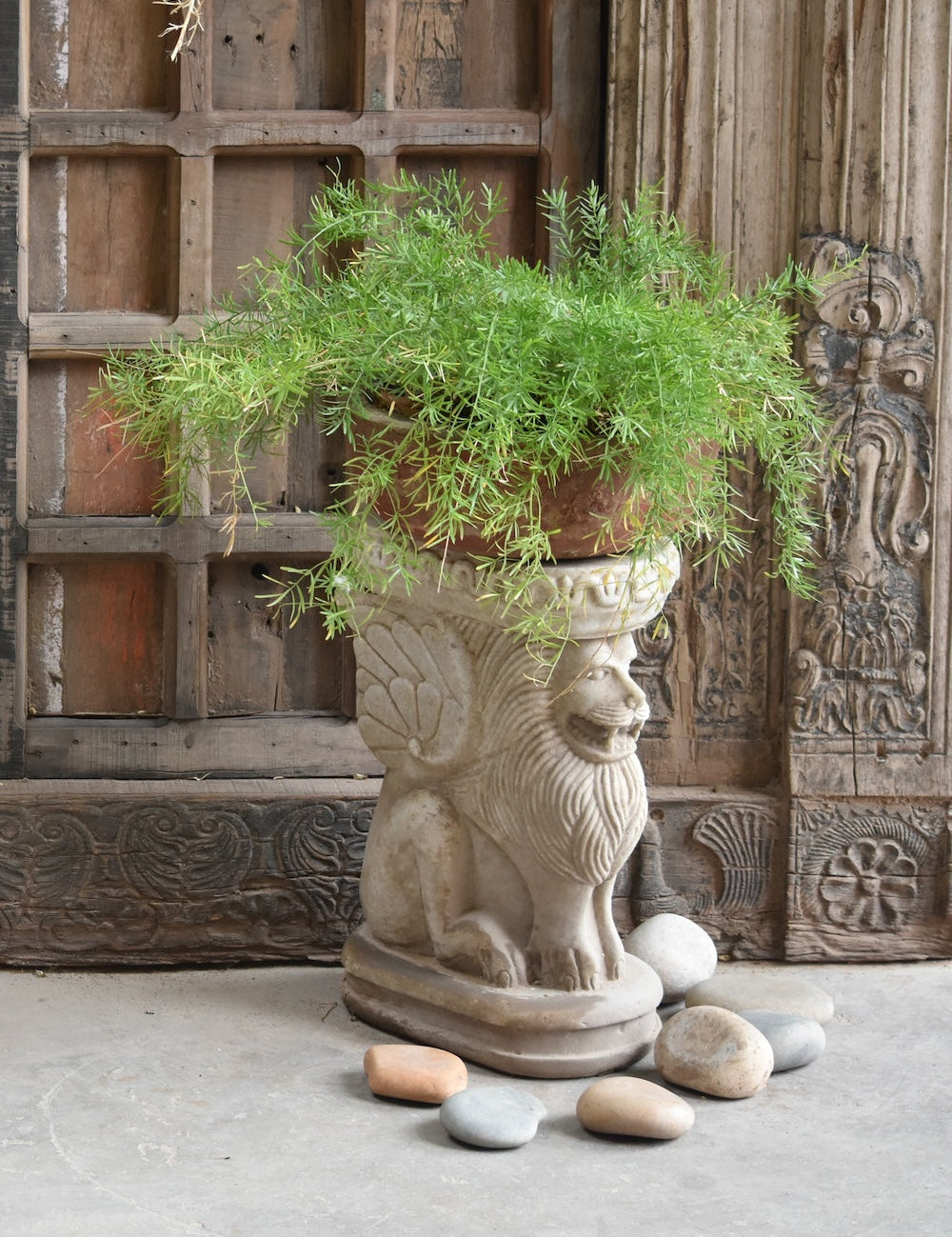 Ekaurr Hand Carved Lion Marble Pedestal solid natural marble display stand with carved lion motif detailing, luxury artisan riser for sculptures idols and premium home decor display