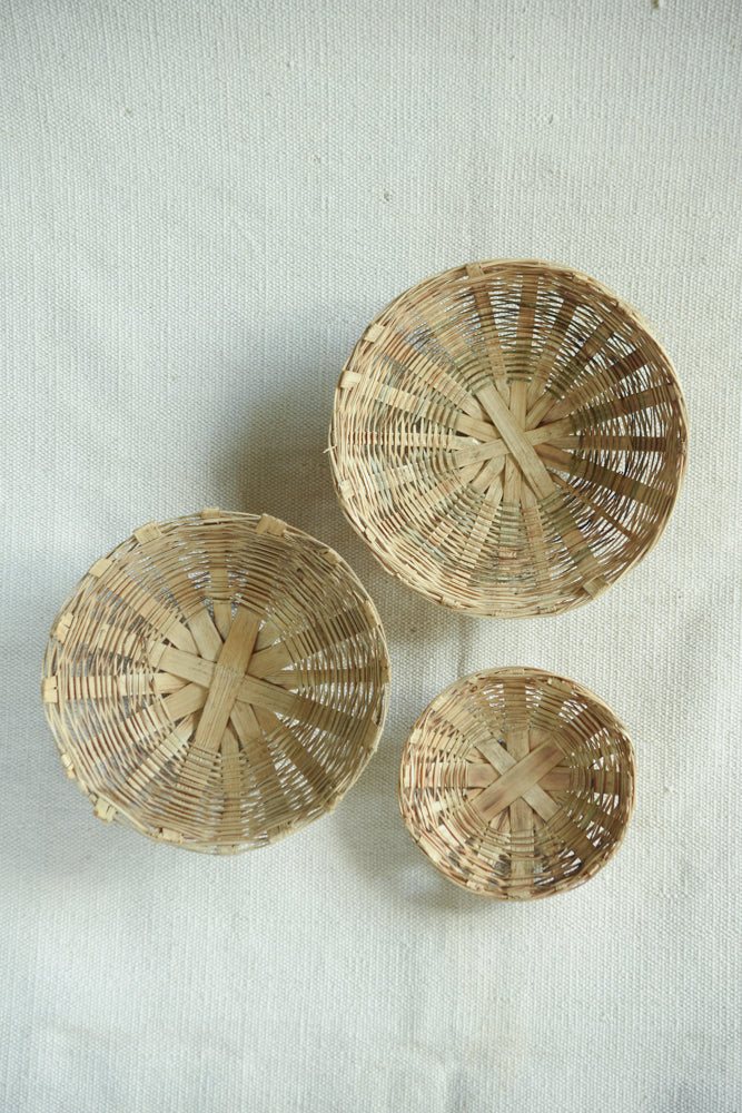 Ekaurr Handwoven Chhabri Wall Décor and Utility Bowl set of 3 in graduated sizes, traditional woven natural fibre baskets displayed as boho wall art or everyday storage bowls