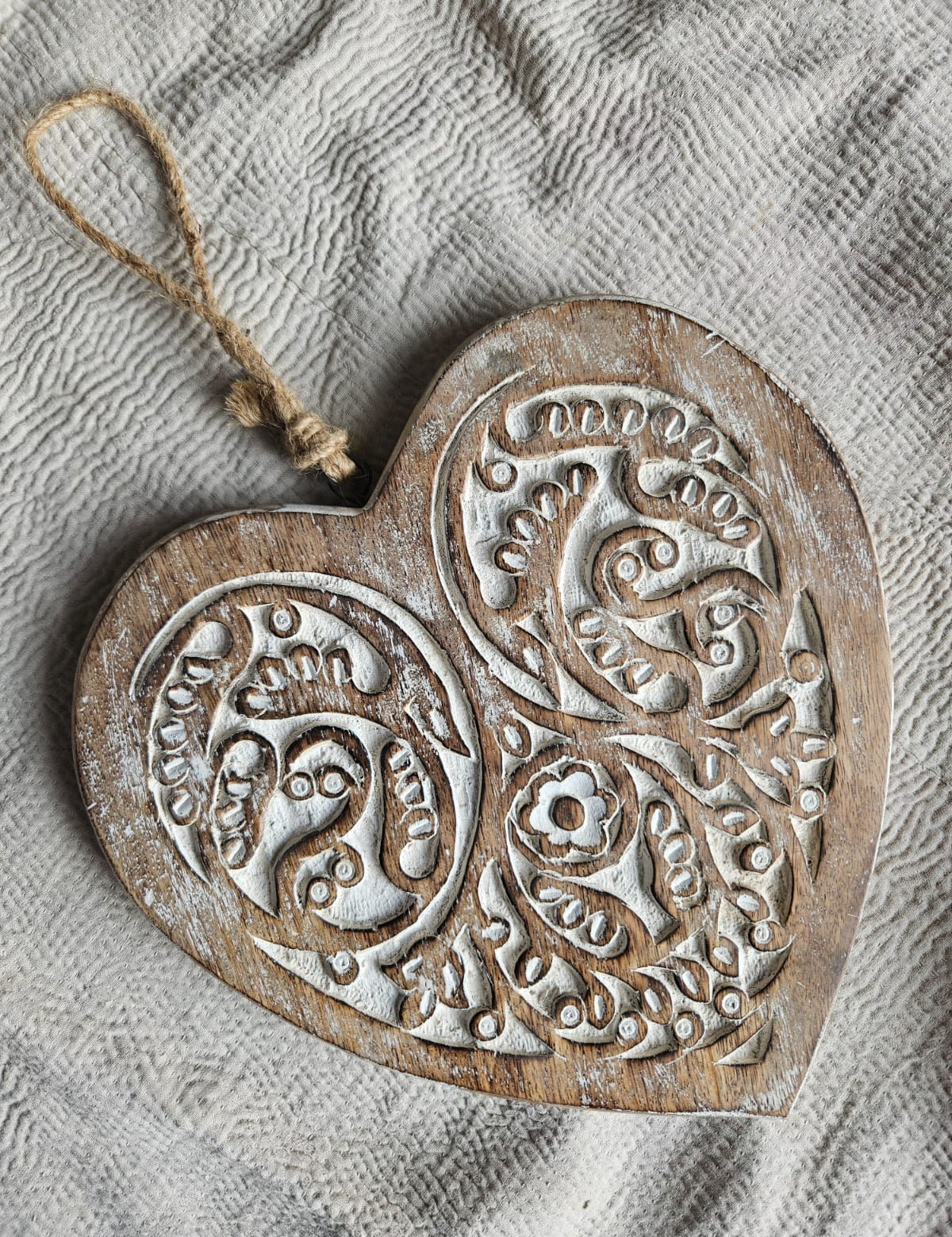 Ekaurr Heart of Wood handcrafted reclaimed wood heart-shaped decorative accent with natural grain and aged patina, artisan gift or home decor piece for shelves and meaningful gifting