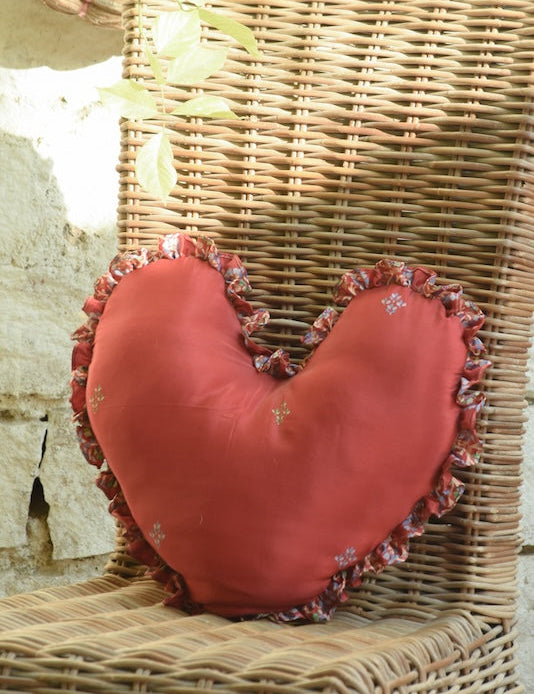 Ekaurr Heartfelt Embrace Handcrafted Heart Cushion 16x16 inch heart-shaped cushion in rich red fabric with ruffled edges made from upcycled textiles, artisan gifting cushion for Valentine's Day anniversaries and meaningful home decor