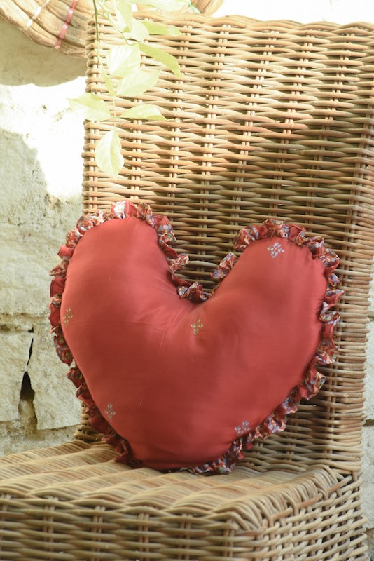 Ekaurr Heartfelt Embrace Handcrafted Heart Cushion 16x16 inch heart-shaped cushion in rich red fabric with ruffled edges made from upcycled textiles, artisan gifting cushion for Valentine's Day anniversaries and meaningful home decor