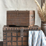 Ekaurr The Iron Sentinel Trunk – Compact Vintage Iron and Wood Riveted Heritage Storage Trunk Décor