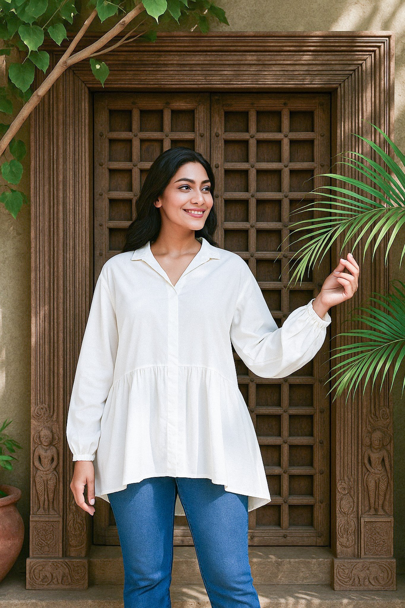 Ekaurr BIGDI Kora Flare Cotton Shirt finest cotton summer shirt in natural kora unbleached cotton with a flared relaxed silhouette, artisan slow fashion top for women from the BIGDI summer collection