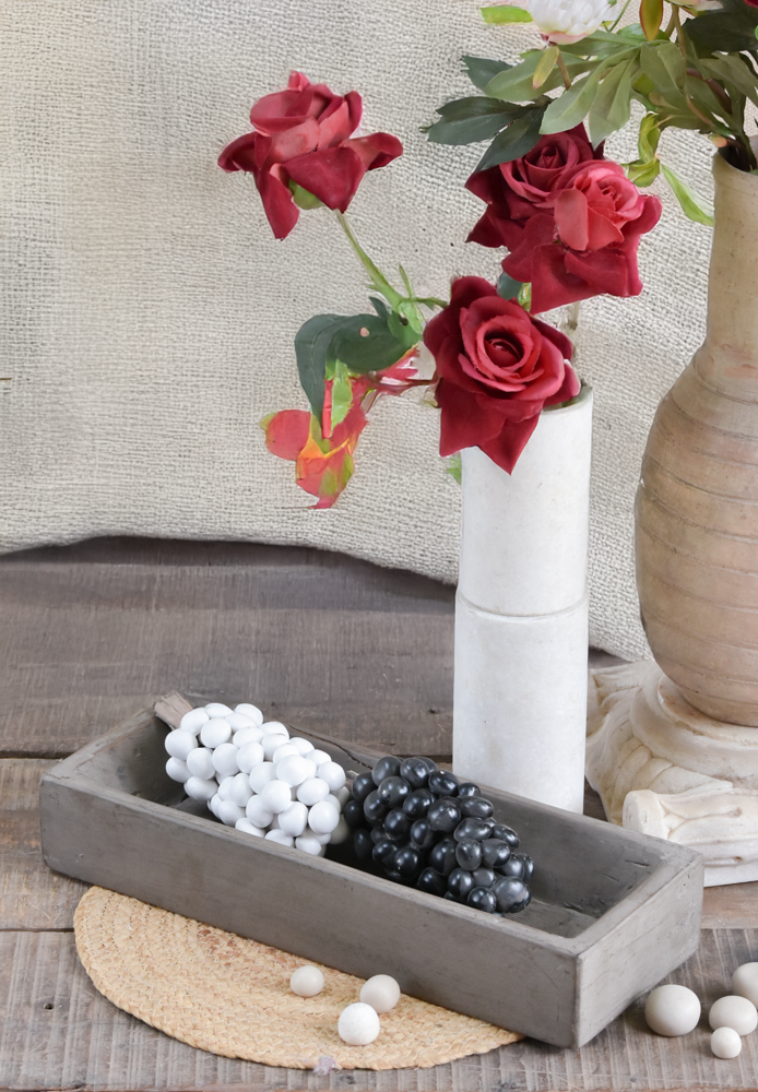 Ekaurr Monochrome Stone Grapes Decor handcrafted from natural stone in white and black, sculptural grape cluster accent for console, coffee table or dining tablescape