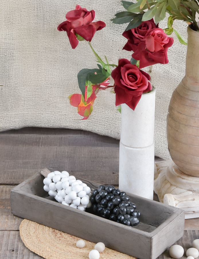 Ekaurr Monochrome Stone Grapes Decor handcrafted from natural stone in white and black, sculptural grape cluster accent for console, coffee table or dining tablescape