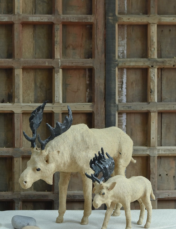Ekaurr Moose set of 2 handcrafted jute sculptures with distinctive antlers in a natural standing pose, earthy natural fibre wildlife figurine pair for home decor and shelves