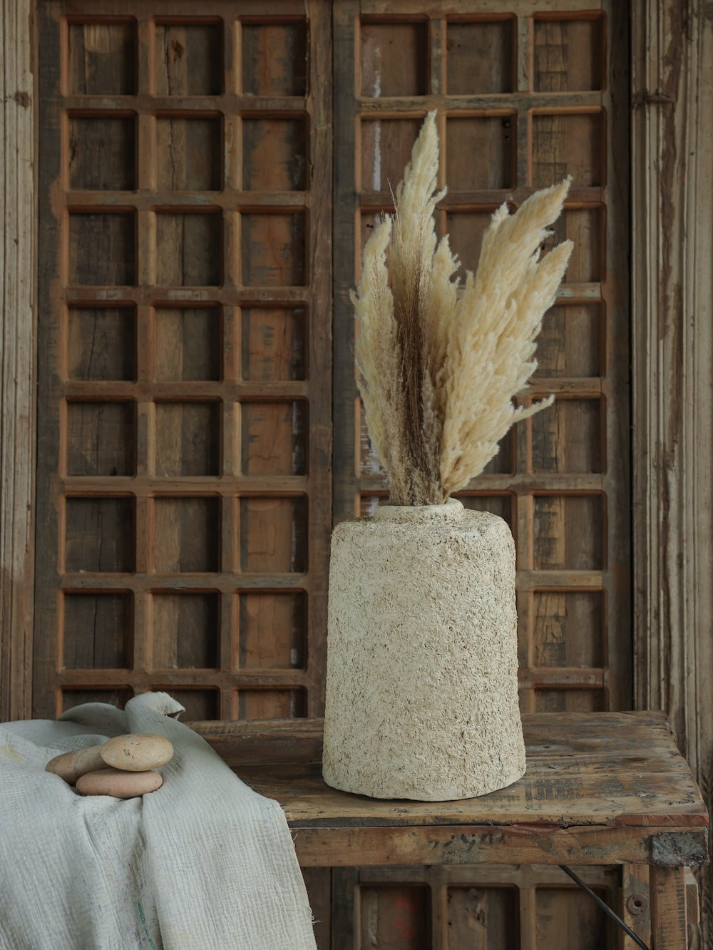 Ekaurr Paper Mache Table Vase Cladded with Rice Husk compact tabletop vase handmade by Indian women artisans using recycled paper and organic rice husk