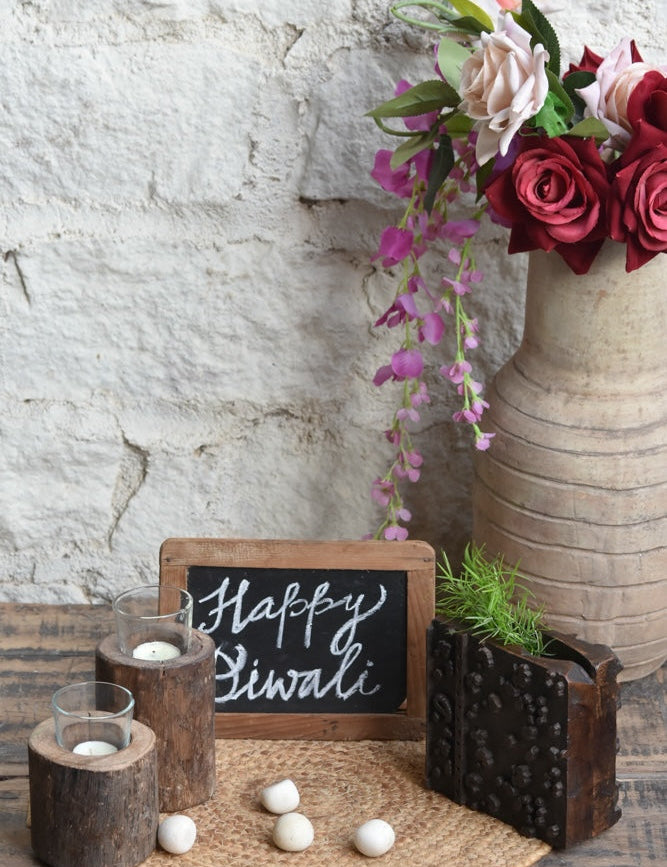 Ekaurr Pebbles Petals and Flame Gift Set curated artisan gift set combining natural river pebbles dried botanical petals and handcrafted tea light holders with complimentary greeting card, organic sustainable gifting for nature-inspired home styling