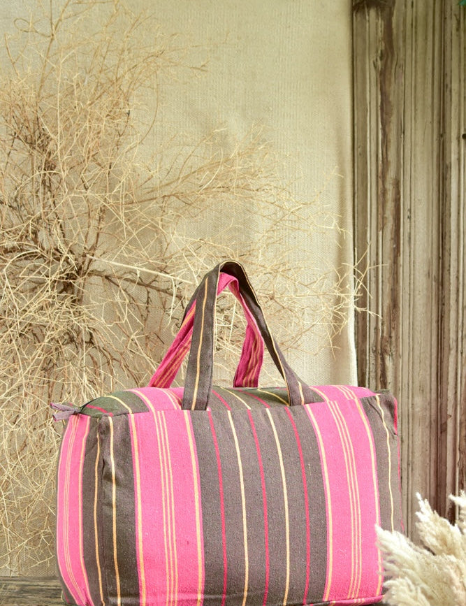 Ekaurr Pink Green Fabric Picnic Bag handcrafted quilted cotton picnic tote in fresh pink and botanical green with a spacious structured form, artisan Indian textile bag for picnics outings and nature-inspired everyday use