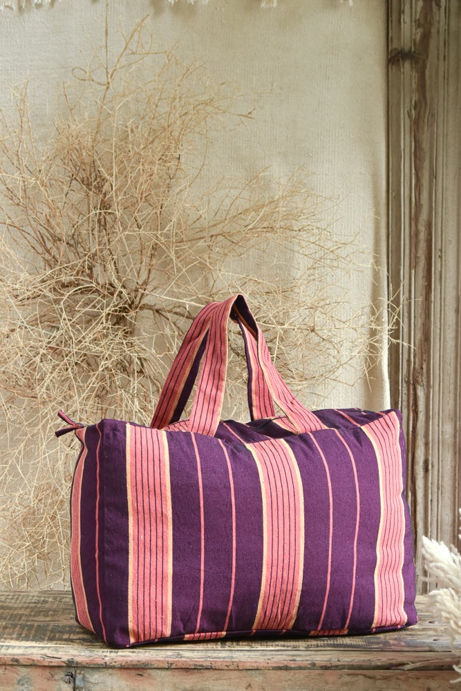 Ekaurr Pink Magenta Fabric Picnic Bag handcrafted quilted cotton picnic tote in vibrant pink and magenta with a spacious structured form, artisan Indian textile bag for picnics outings and vibrant everyday use