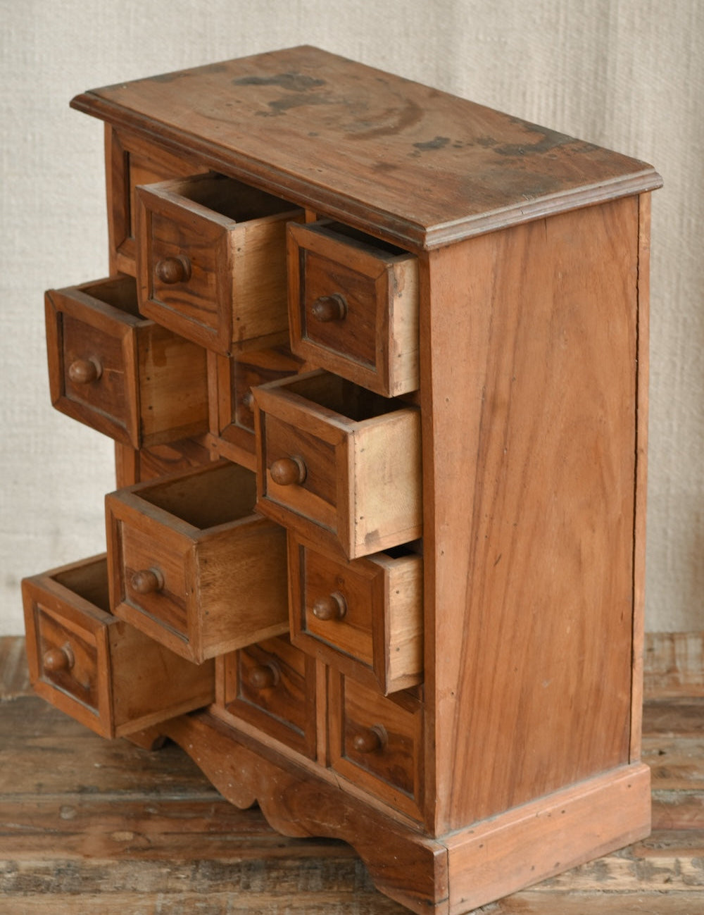 Ekaurr Reclaimed Wood Chest with 12 Drawers vintage distressed wood apothecary-style storage chest with individual small drawers, artisan rustic organiser for desks shelves and eclectic home styling