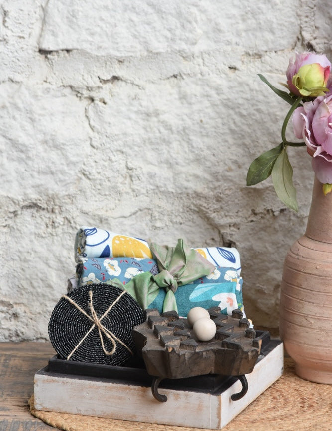 Ekaurr Rustic Charm Gift Set curated artisan gift set of charming rustic home decor pieces in reclaimed wood and natural materials with complimentary greeting card, warm sustainable gifting for home styling and occasions