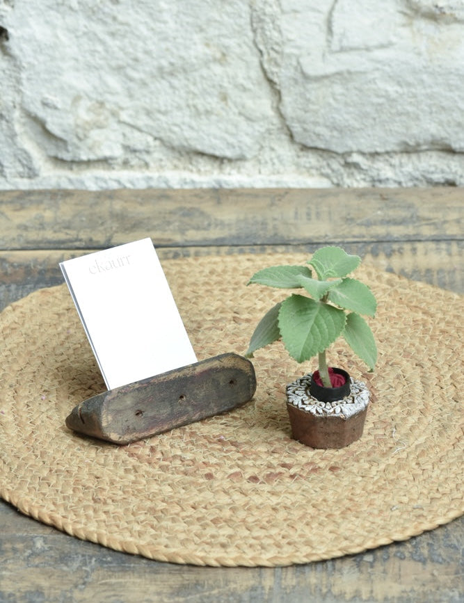 Ekaurr Rustic Miniature Gift Set curated artisan gift set including a reclaimed wood card holder and a vintage print block repurposed as a succulent or tealight holder with complimentary greeting card, thoughtful sustainable gifting for desks and home decor