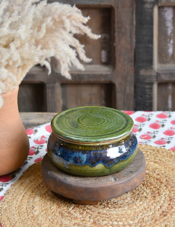 Ekaurr Serving Bowl with Lid handmade ceramic covered serving bowl with fitted lid in organic hand-glazed finish, artisan kitchen essential for dining and keeping food warm at the table
