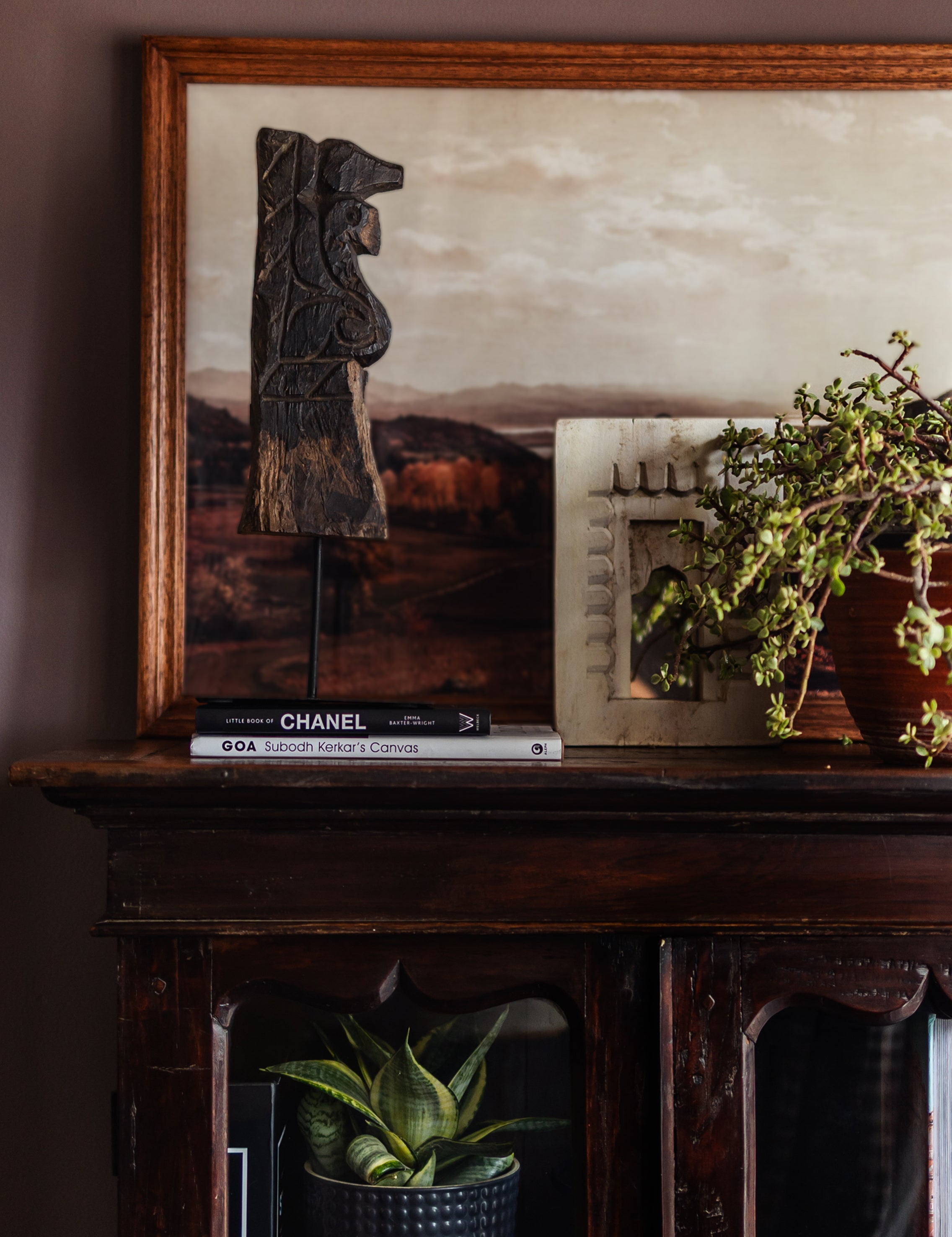 Ekaurr Set of 3 Vintage Toda Brackets on Stand – Hand-Carved Wooden Decorative Shelf Brackets, Heritage Décor