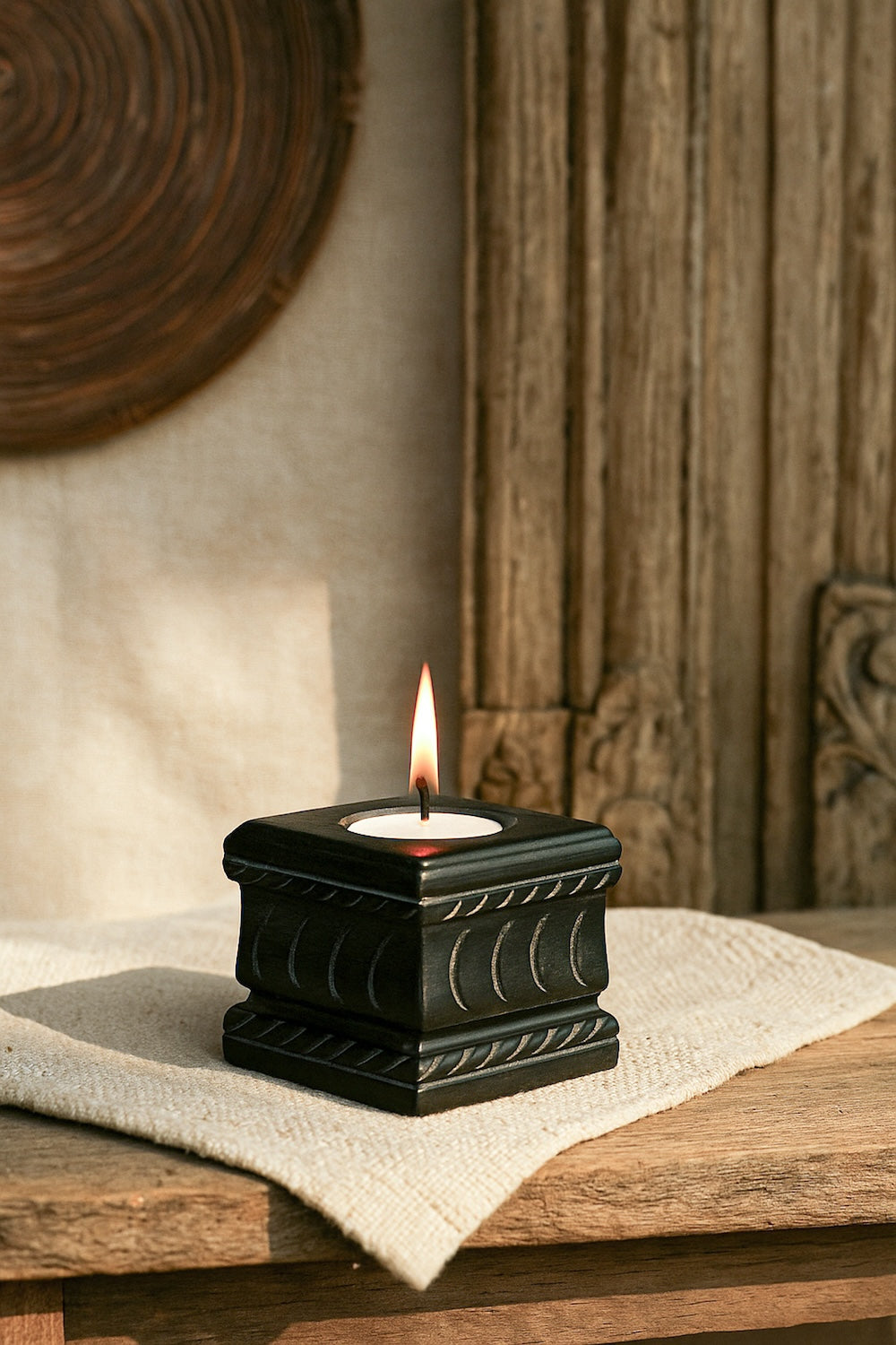 Ekaurr Stone Tea Light Holder hand-chiseled black stone pillar with intricate carved carvings, elegant natural stone tealight candle holder for indoor or outdoor use