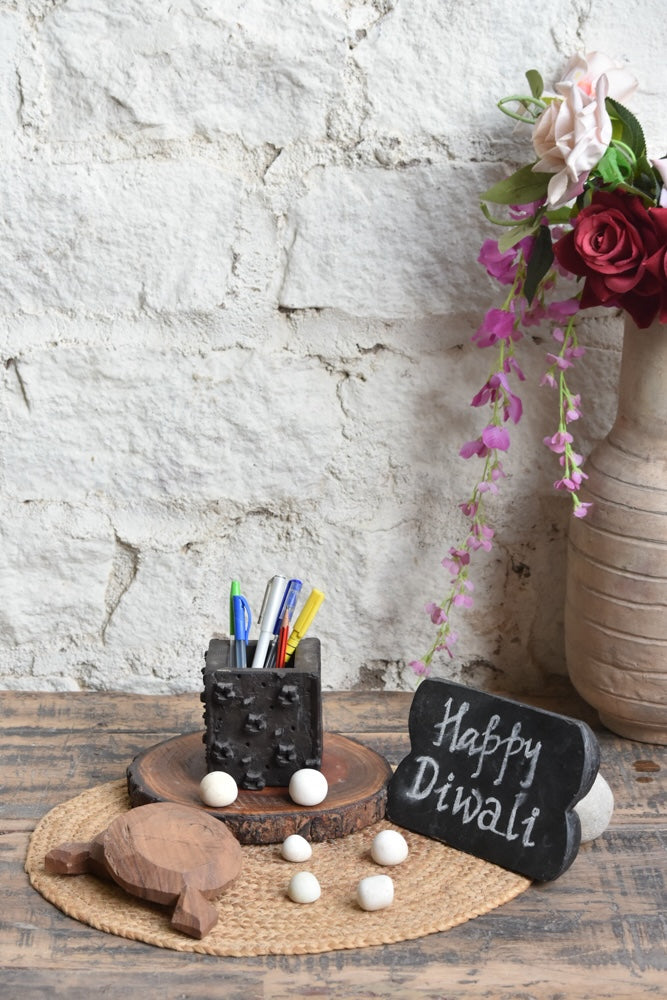 Ekaurr The Craft Thought Gift Set curated artisan gift set of thoughtfully selected handcrafted home decor pieces in natural materials with complimentary greeting card, considered sustainable gifting celebrating Indian artisan craft for home and occasions