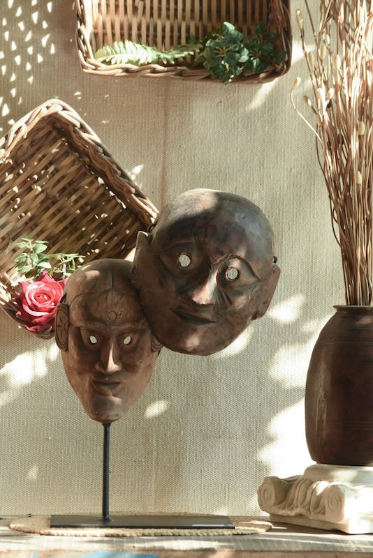 Ekaurr Two Souls One Story handcrafted vintage wooden dual face sculpture with raw metal finish, unique intertwined faces symbolising love and togetherness
