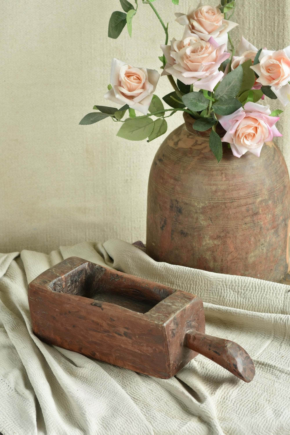 Ekaurr Vintage Bird Feeder handcrafted terracotta or reclaimed wood bird feeder with aged vintage character, artisan garden and balcony decor for bird lovers and nature-inspired outdoor styling