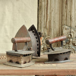Ekaurr Vintage Iron Press – Antique Cast Iron Clothes Press with Ornate Handle, Rustic Home Décor Collectible