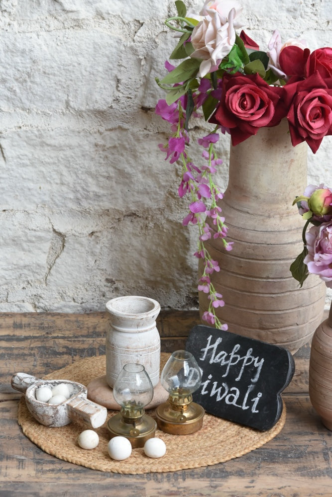 Ekaurr Vintage Glow Gather Gift Set curated artisan gift set of vintage-patina brass or reclaimed pieces paired with candle or tea light holders for gathering warmth and complimentary greeting card, nostalgic sustainable gifting for home ambience
