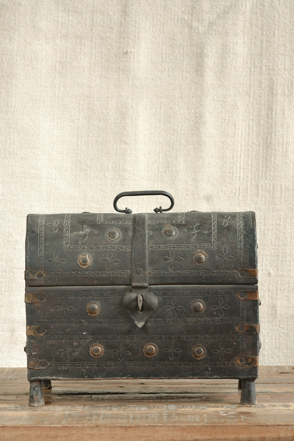 Ekaurr Vintage Iron Chest aged antique metal storage chest with rusted patina and traditional latch detailing, heritage found collectible for entryways shelves or use as a statement accent table