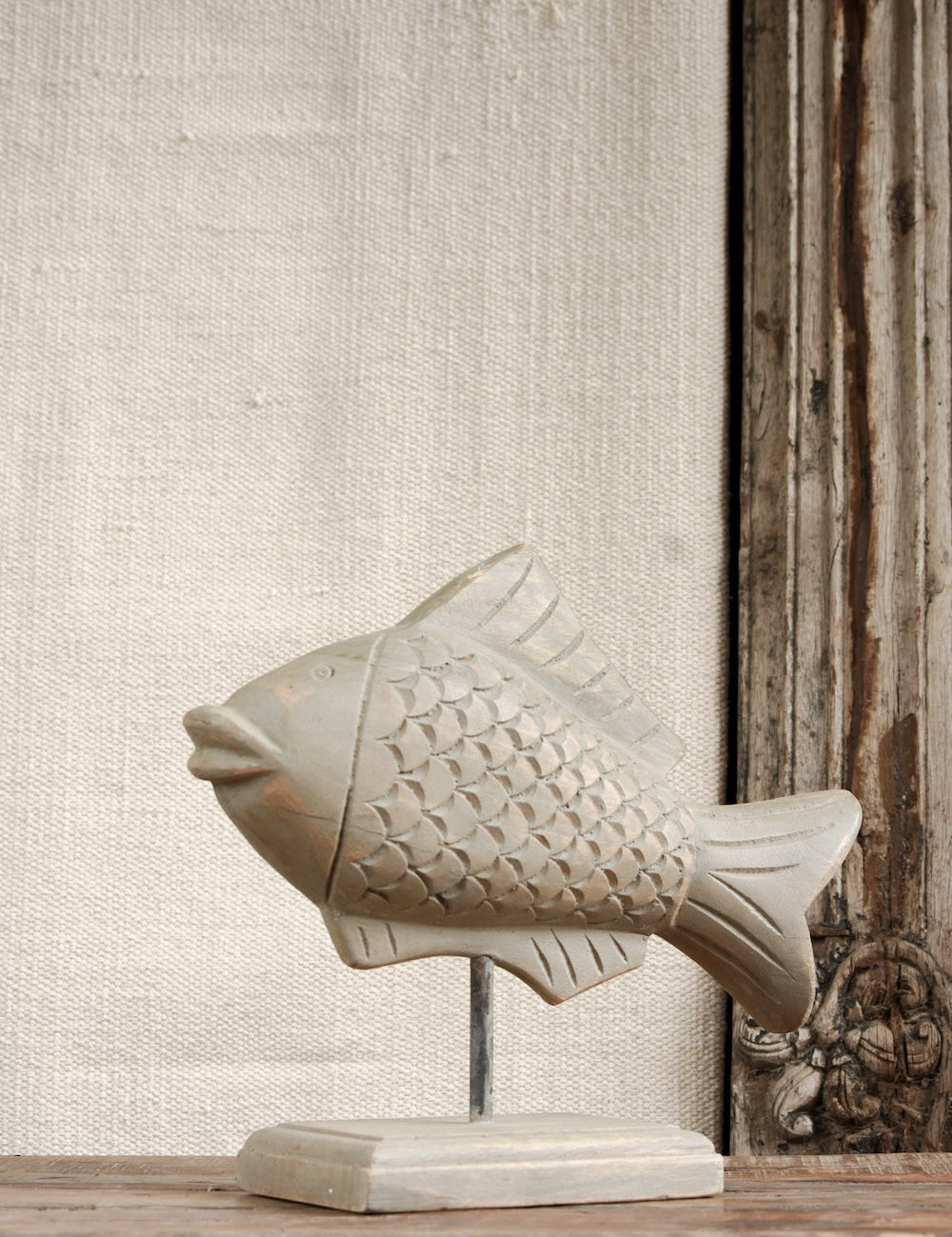 Ekaurr Wooden Fish Decor handcrafted reclaimed wood fish-shaped decorative figurine with rustic natural finish, artisan coastal accent for shelves tables and nature-inspired home decor