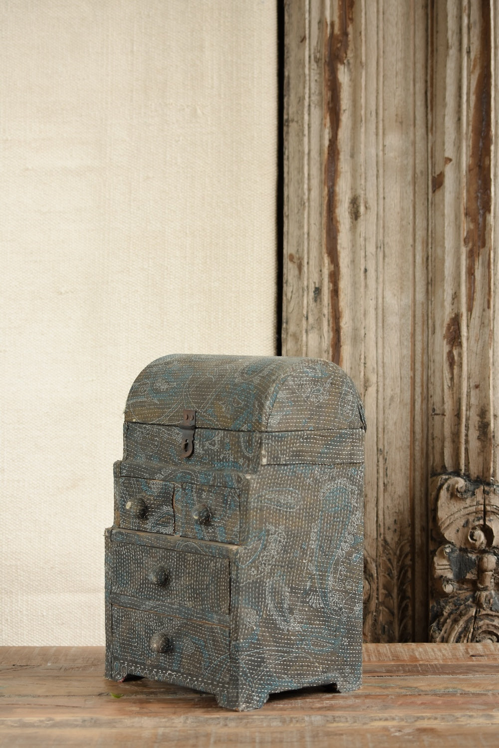Fine Kantha Cladded Chest handcrafted wooden storage chest fully covered in intricate kantha textile patchwork, artisan fabric-wrapped keepsake box for jewellery linens and home gifting