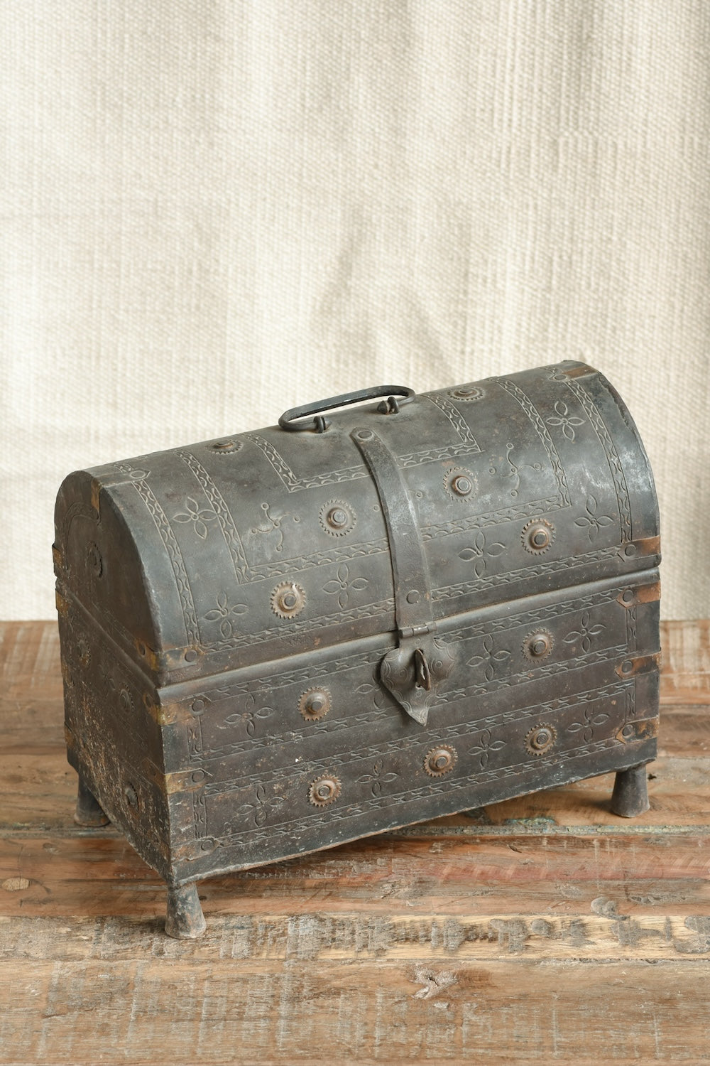 Ekaurr Vintage Iron Chest aged antique metal storage chest with rusted patina and traditional latch detailing, heritage found collectible for entryways shelves or use as a statement accent table